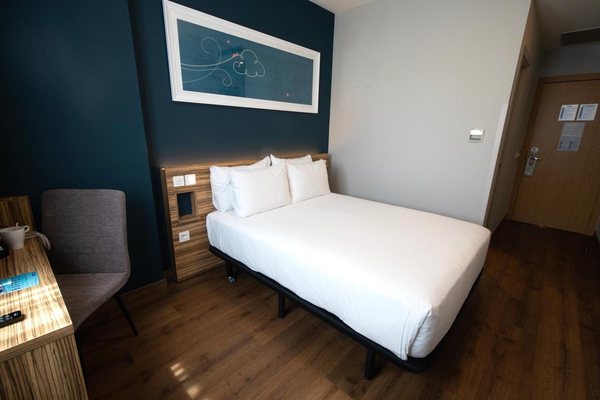 Travelodge Madrid Metropolitano Δωμάτιο φωτογραφία